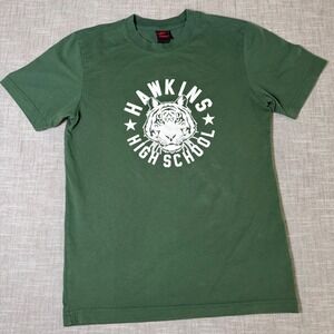 Nike Stranger Things Hawkins High School T-Shirt Green CK2342-323 Mens Small